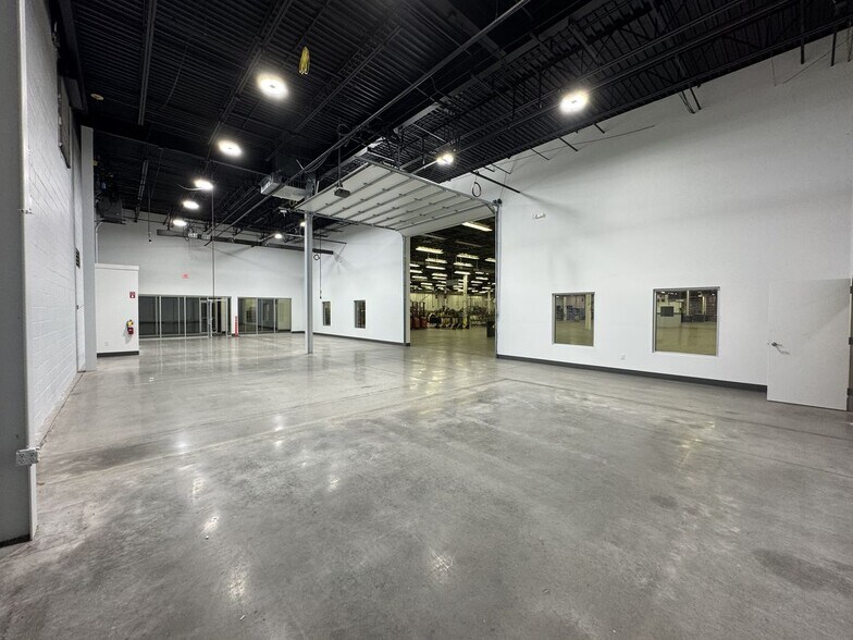 More Photos Of 5224 Snapfinger Woods Dr, Decatur Manufacturing For Lease