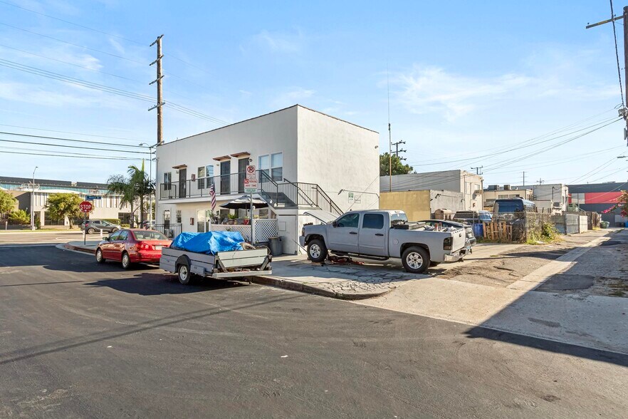 More Photos Of 8861 Venice Blvd, Los Angeles Apartments For Sale