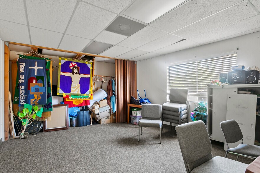 More Photos Of 7070 Palm Ave, Highland Specialty For Sale