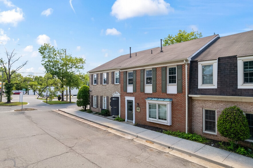 More Photos Of 7003 Kilworth Ln, Springfield Office For Sale