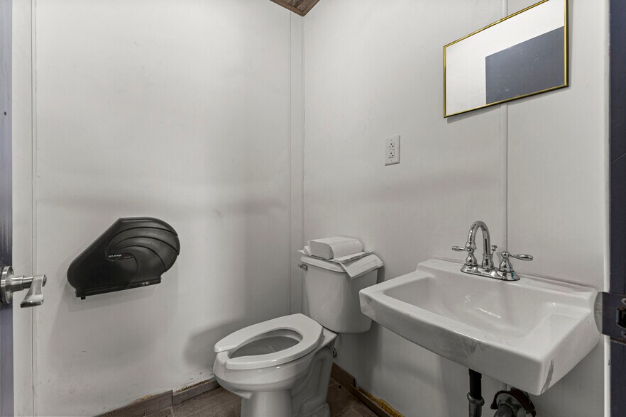 More Photos Of 2401 Fort St, Trenton Warehouse For Sale