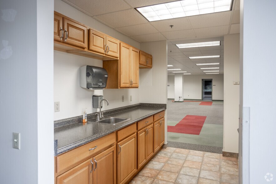 More Photos Of 701 Alpha Dr, Pittsburgh Office For Sale