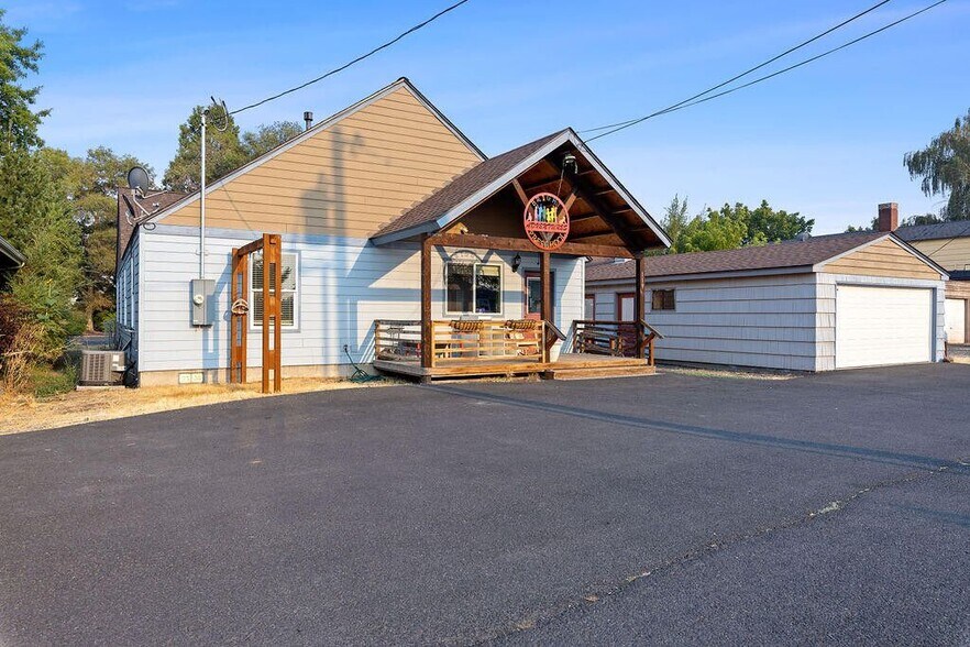 Primary Photo Of 119 SW 7th St, Redmond Daycare Center For Sale