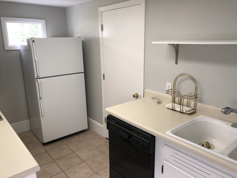 More Photos Of 835 Wren Rd, Goodlettsville Office For Lease