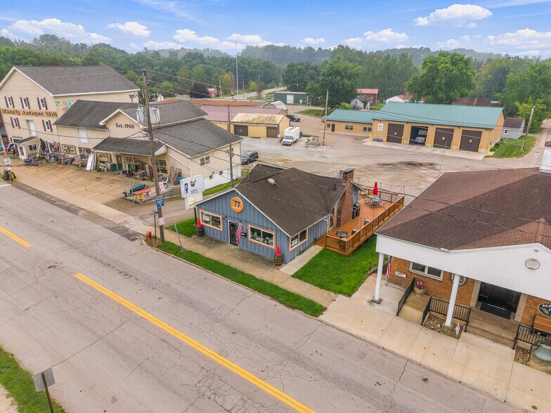 More Photos Of 21 W Canal St, Navarre Restaurant For Sale