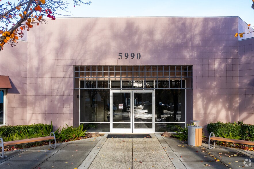 More Photos Of 5980 Stoneridge Dr, Pleasanton Unknown For Lease