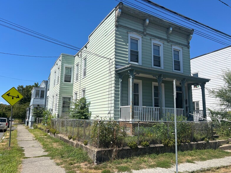 Primary Photo Of 66 Park Ave, Cohoes Multifamily For Sale