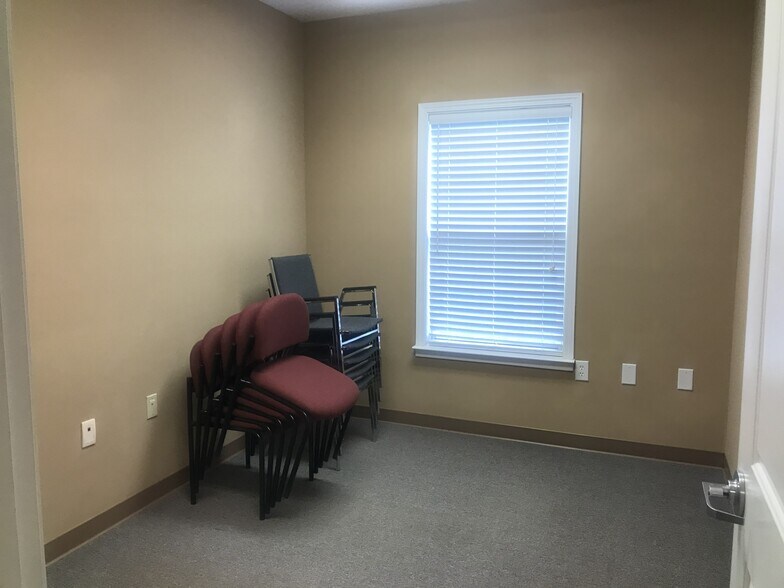 More Photos Of 5-7 Davis Keats Dr, Greenville Office Residential For Sale