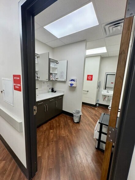 More Photos Of 1909 Judge Perez dr, Chalmette Healthcare For Lease