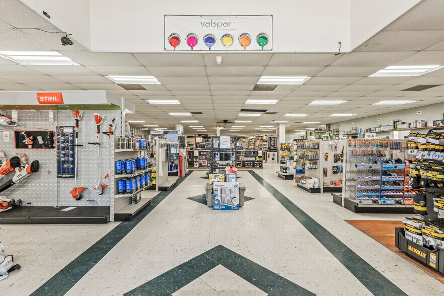 More Photos Of 1100 Winchester Hwy, Fayetteville Freestanding For Sale