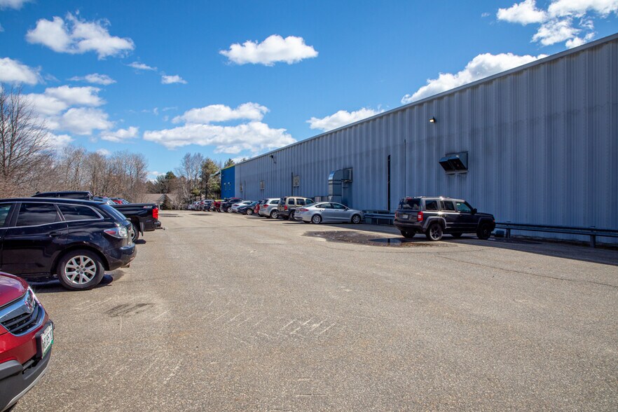 More Photos Of 43 Bibber Pky, Brunswick Manufacturing For Lease