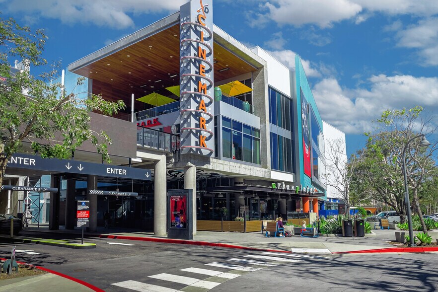 More Photos Of 12041-12043 Jefferson Blvd, Culver City Office For Lease