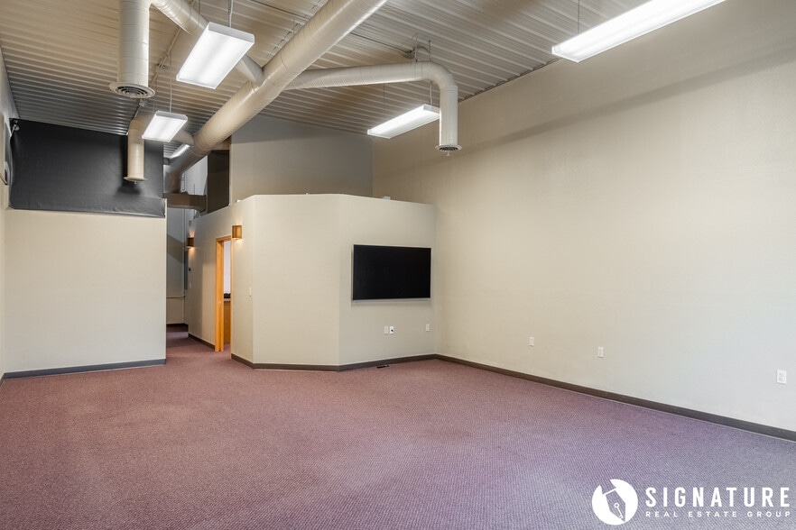 More Photos Of 1103 E Boxelder Rd, Gillette Storefront Retail Office For Sale