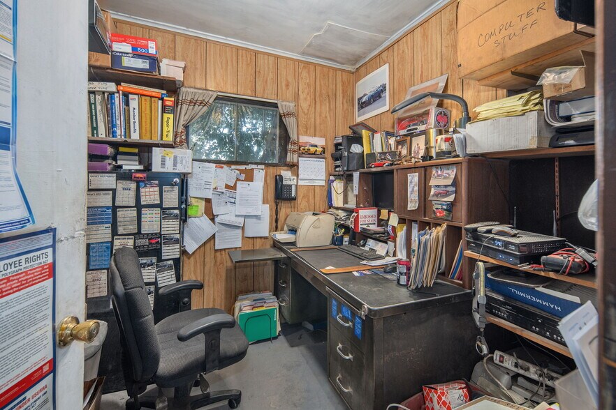 More Photos Of 1907 Van Vranken Ave, Schenectady Auto Repair For Sale