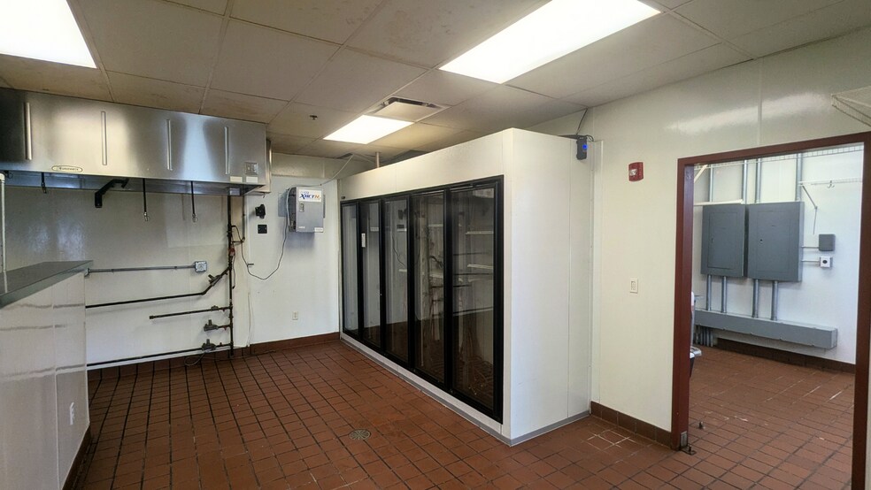 More Photos Of 1285 S College Mall Rd, Bloomington Storefront For Lease