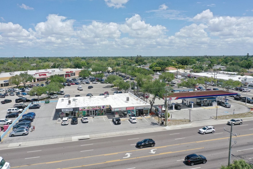 More Photos Of 2781 Bee Ridge Rd, Sarasota Freestanding For Sale