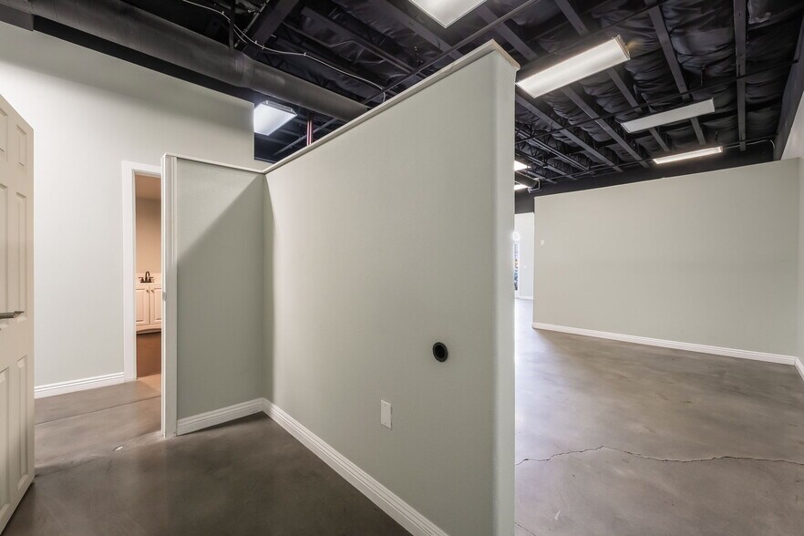 More Photos Of 8665 S Eastern Ave, Las Vegas Office For Lease