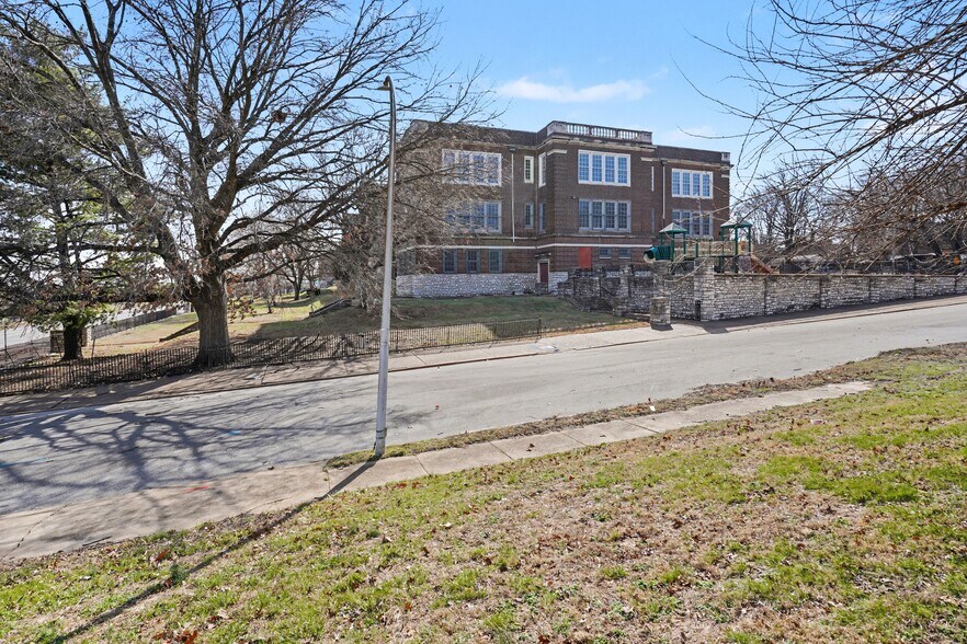 More Photos Of 3821 11th St, Saint Louis Specialty For Sale