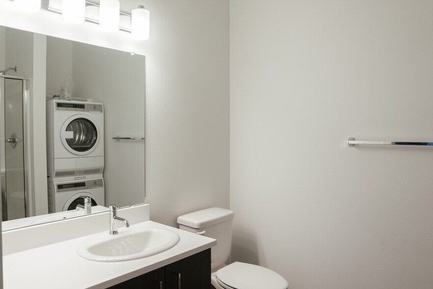 More Photos Of 7448 N Saint Louis Ave, Portland Apartments For Sale