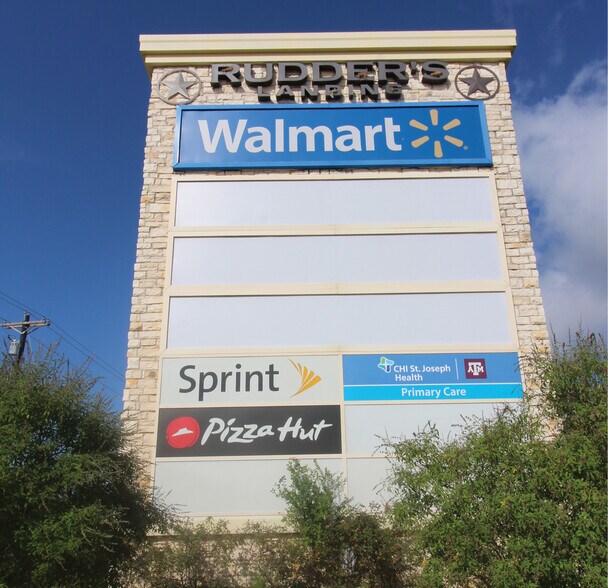 More Photos Of 631 N Harvey Mitchell Pky, Bryan Unknown For Lease