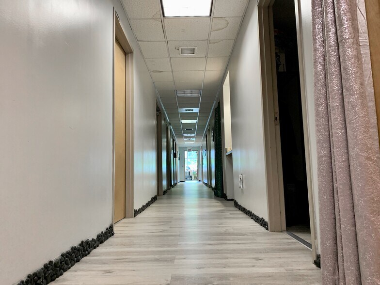 More Photos Of 730 Brookline Blvd, Pittsburgh Storefront For Lease