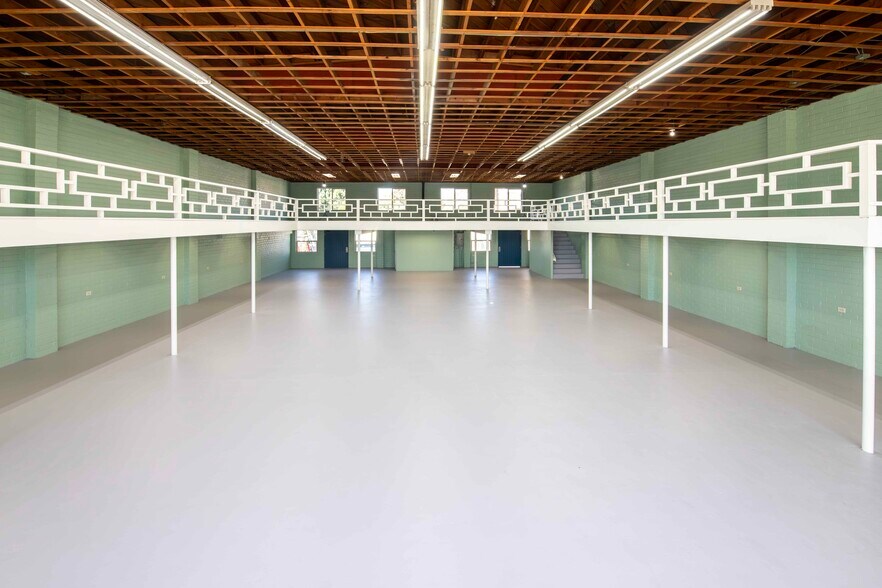 More Photos Of 951 S La Brea Ave, Inglewood Storefront For Sale