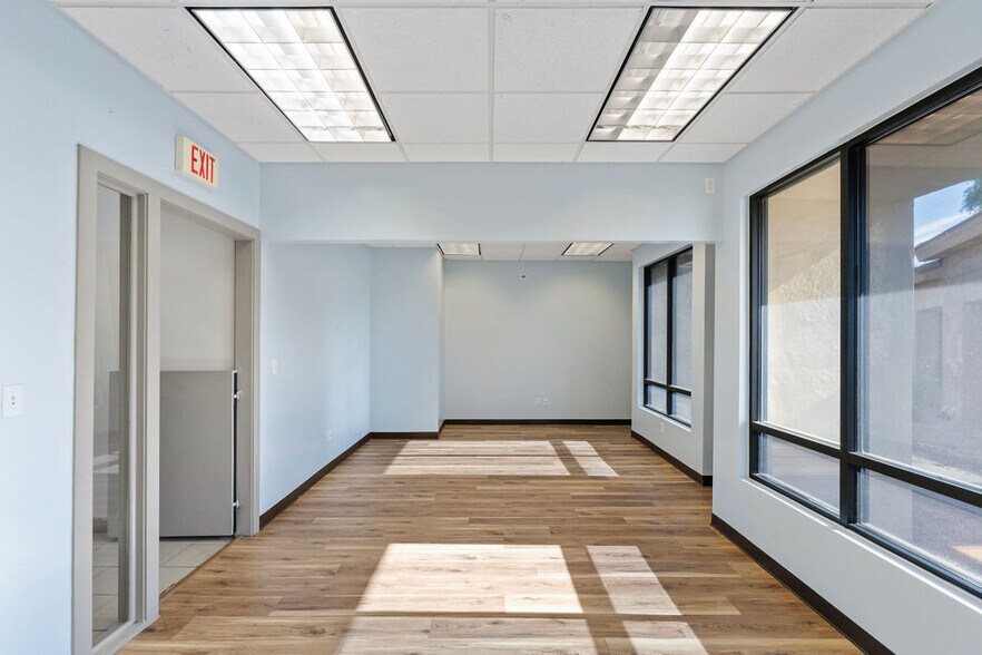 More Photos Of 7165 E University Dr, Mesa Medical For Lease