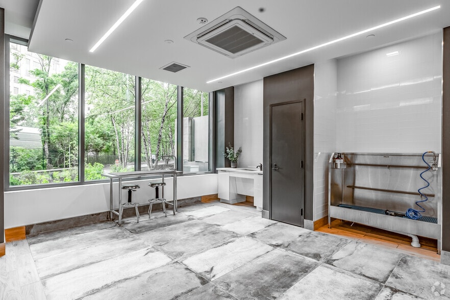 More Photos Of 8200 Dixon Ave, Silver Spring Apartments For Lease