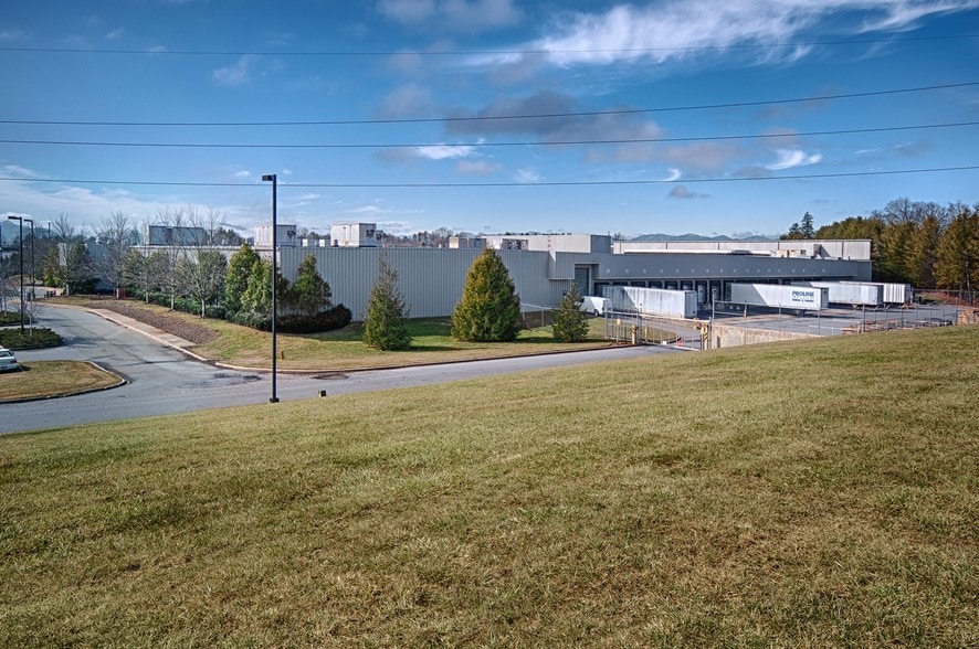 More Photos Of 108 Monticello Rd, Weaverville Manufacturing For Lease