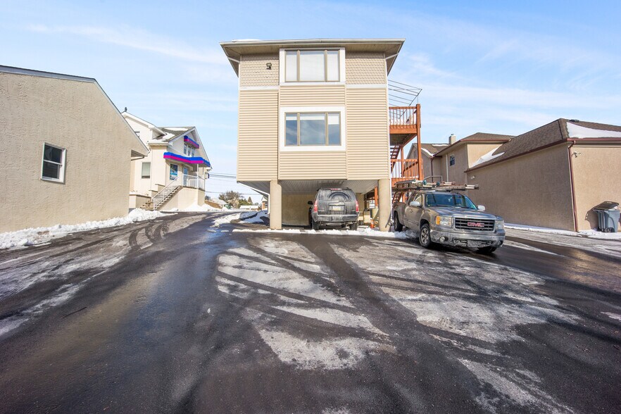 More Photos Of 538 Street Rd, Southampton Office For Lease