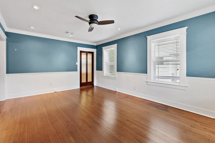 More Photos Of 1517 W Koenig Ln, Austin Office For Lease