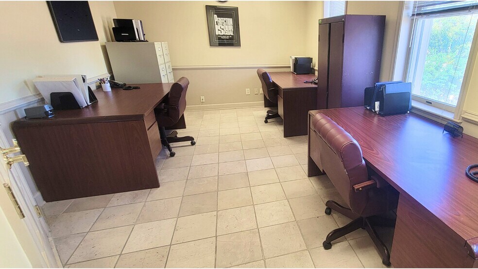 More Photos Of 12100-12128 Heritage Park Cir, Silver Spring Medical For Sale