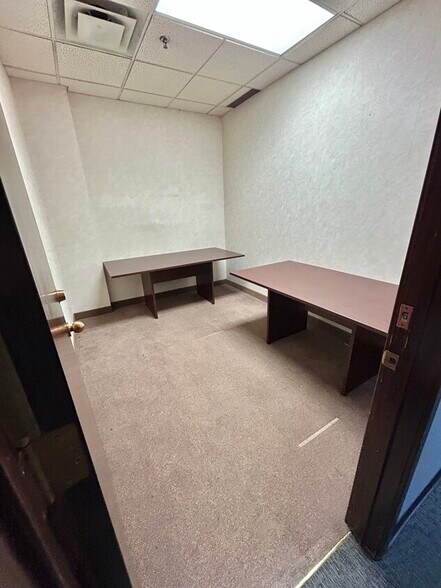 More Photos Of 333 E Ohio St, Indianapolis Medical For Lease