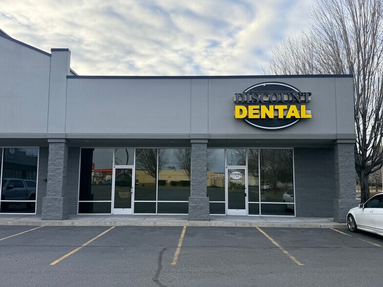 More Photos Of 2735 W Court St, Pasco General Retail For Lease