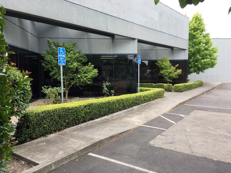 More Photos Of 481 Aaron St, Cotati Warehouse For Lease