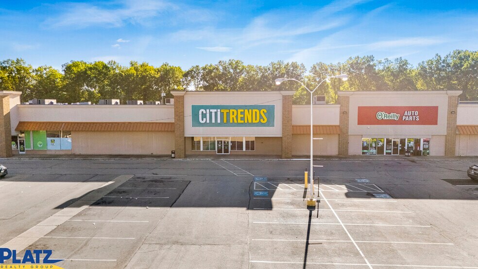 More Photos Of 3485-3497 Belmont Ave, Youngstown General Retail For Lease