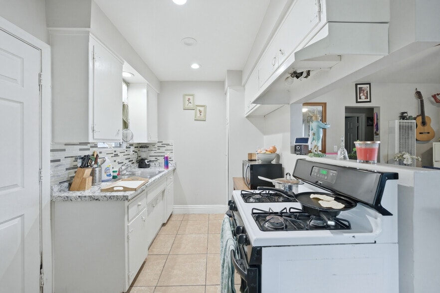 More Photos Of 2515 Mountain View Rd, El Monte Apartments For Sale