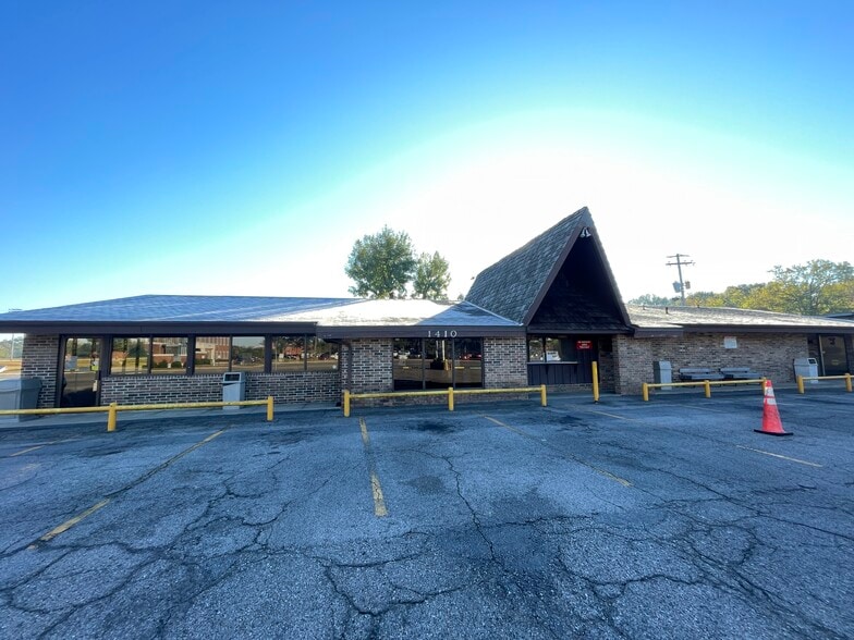 More Photos Of 1410 N Arkansas Ave, Russellville Specialty For Sale