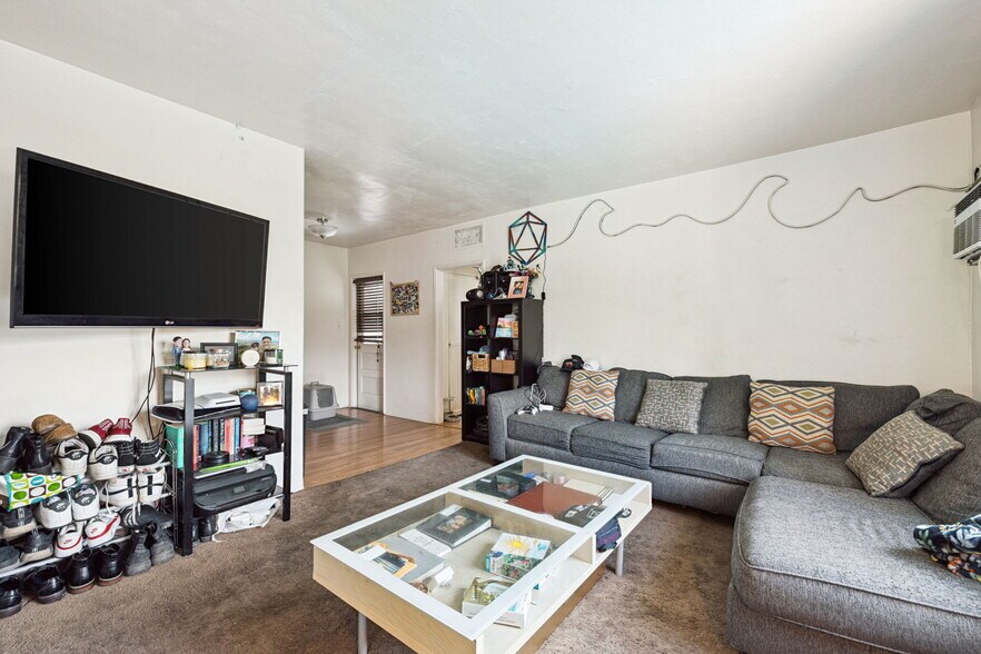 More Photos Of 1674 S Via Salida, Palm Springs Apartments For Sale