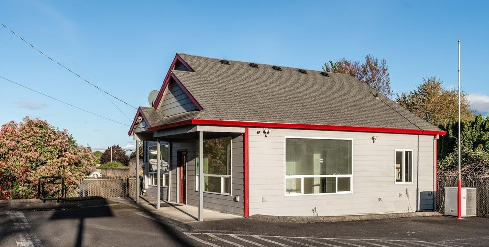 More Photos Of 2405 E Baseline St, Cornelius Freestanding For Sale