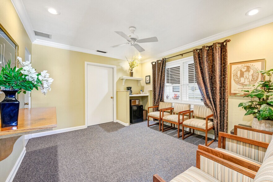 More Photos Of 1910 Hillcrest St, Orlando Office For Sale