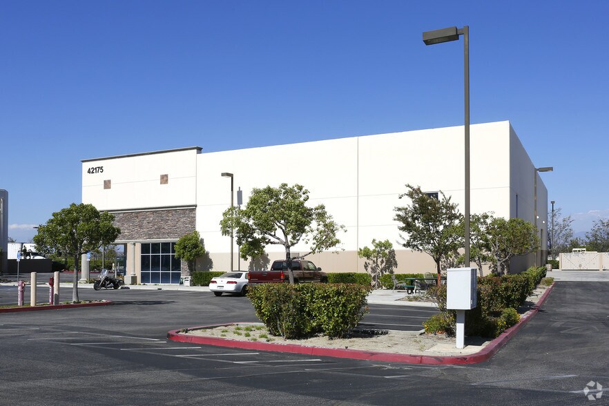 More Photos Of 42175 Zevo Dr, Temecula Warehouse For Lease