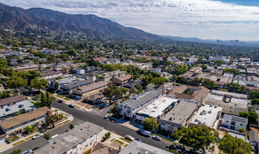 More Photos Of 638 E Tujunga Ave, Burbank Apartments For Sale