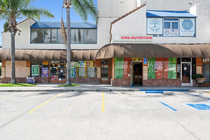 More Photos Of 2715 W 1st St, Santa Ana Unknown For Lease
