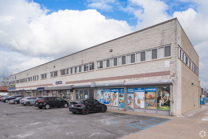 More Photos Of 160-39-160-61 Rockaway Blvd, Jamaica Storefront Retail Office For Lease