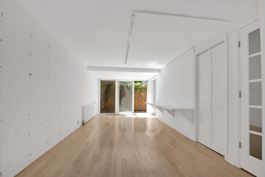 More Photos Of 120 E 65th St, New York Apartments For Lease