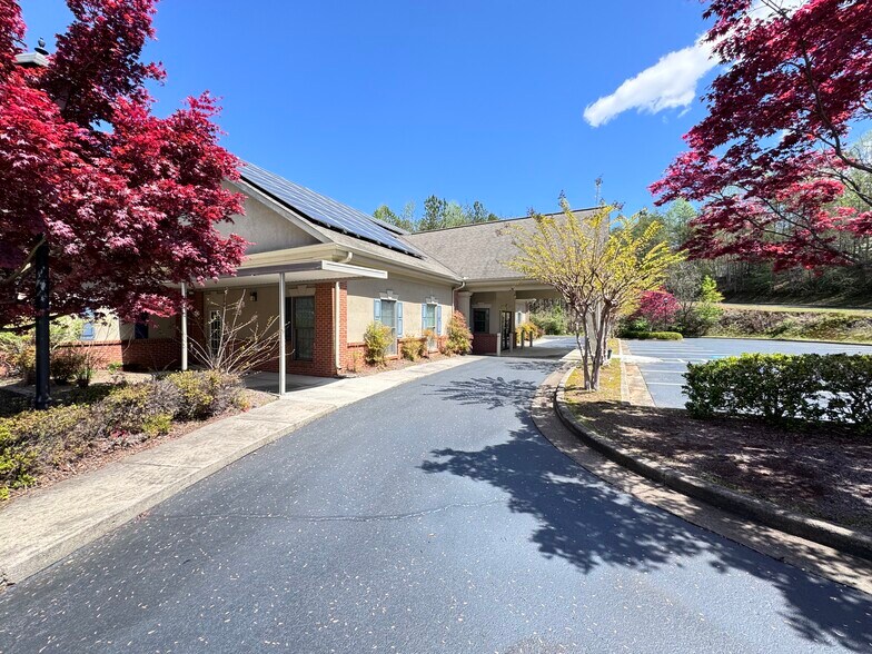 More Photos Of 70 Ansley Dr, Dahlonega Medical For Lease