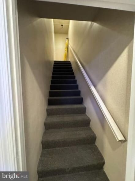 More Photos Of 7544 Holabird Ave, Dundalk Office For Sale