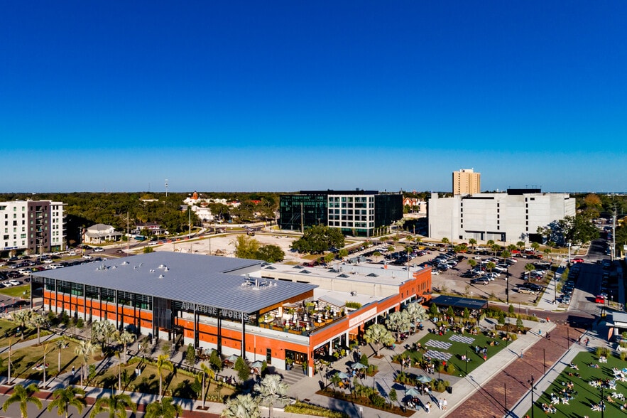 More Photos Of 2002 N Tampa St, Tampa Office For Lease