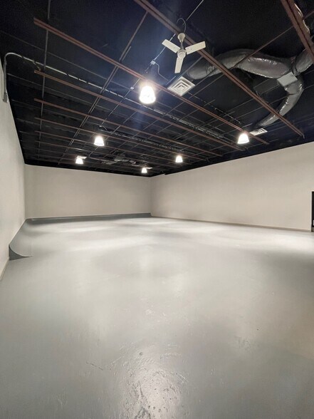 More Photos Of 2020 New Jersey Ave, Haddon Heights Light Distribution For Lease